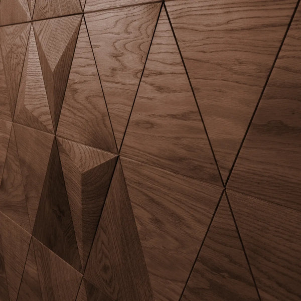 Holzpaneel Wand Triangle der Flat-Serie in Walnuss von Naturewalls x Form At Wood.